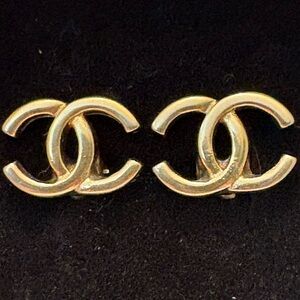 Original Chanel CC logo clip on gold plated Vintage Earrings